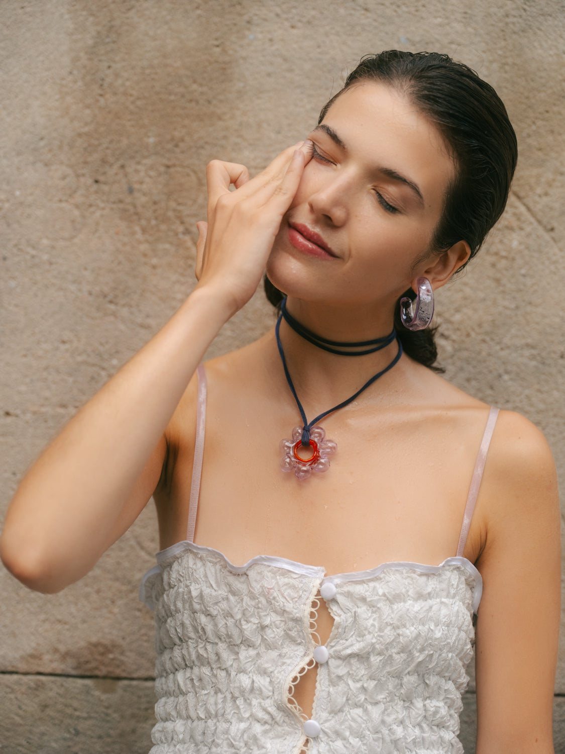 POPPY NECKLACE 02