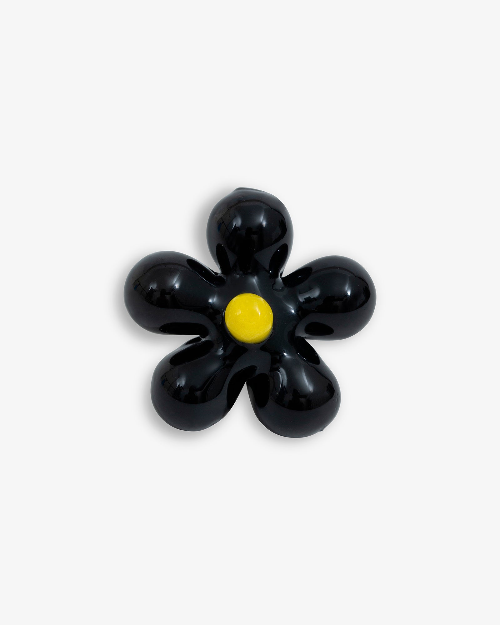 Onyx brooch